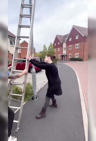 Angry Karen Calls Police To Stop Man Putting UK Flag Up Outside His House