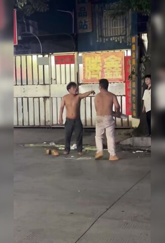 Angry Chinaman Knocks Out Another With A Paving Slab