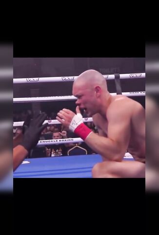 Bare Knuckle Boxers Face Shatters With Stiff Jab