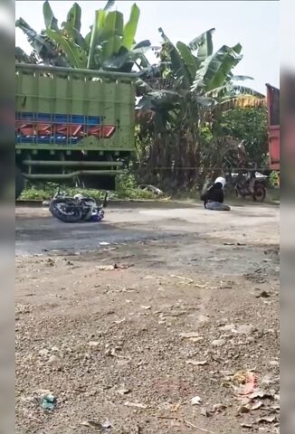 Truck Recovery Almost Decapitates Biker