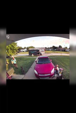 Asshole Amazon Delivery Driver Pepper Sprays A Dudes Chilled Dog