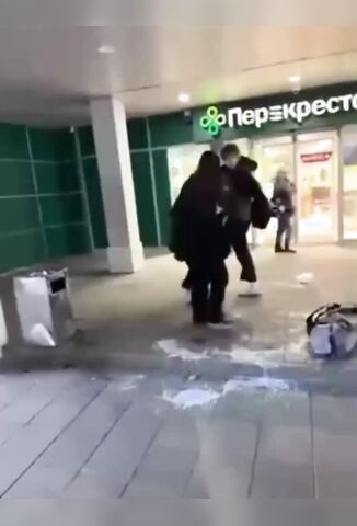 Teen Boy Breaks Girls Nose After Throwing Food At Each Other