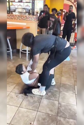 Waffle House Employee Smacks Down Customer Who Pulled A Knife