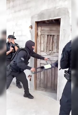Dude Goes Prone Like A Call Of Duty Player To Miss Suspects Shot
