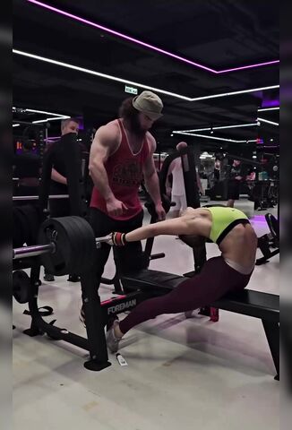 Girls And Their 'Weight Lifting' Ha Ha