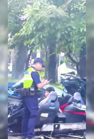 Man Gets A Ticket For Parking In A No Parking Zone