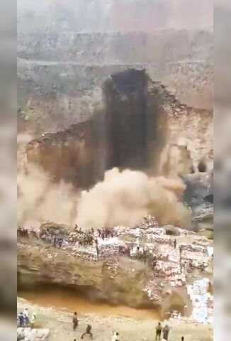 Mine Collapse In Congo Kills At Least 80