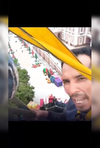 Man Dies Putting Xmas Decorations Up In Manaus When Crane Collapses