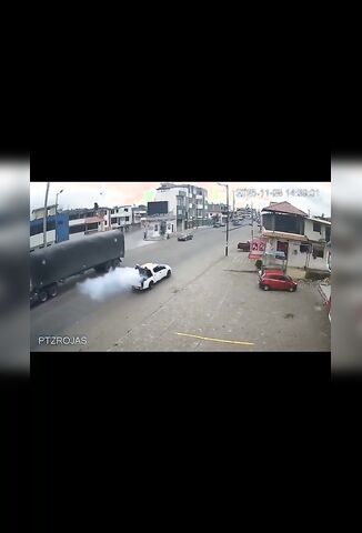 Pickup Truck Cargo Exoplodes Injuring Two In Ecuador