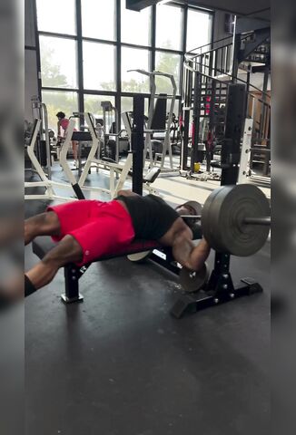 Bros Bodily Reaction Saved His Life Benching HUGE With No Spotter