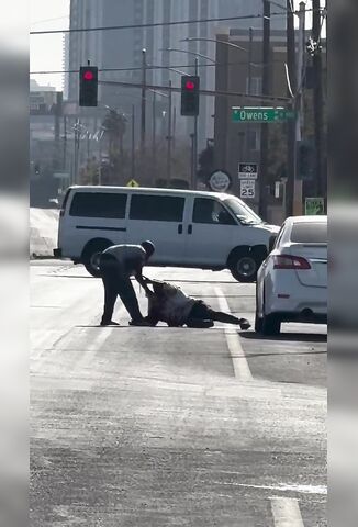 Man Stabbed Repeatedly In Las Vegas Yesterday Caught On Camera