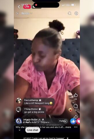 Women Grifting Hard On Facebook Live These Days For Dollars