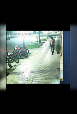 Lunatic Randomly Sucker Punches Man Carrying His Daughter