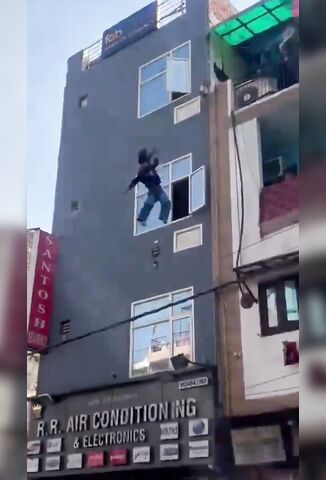 Girl In India Jumps From Apartment Window After Arguing With Her Boyfriend
