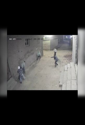 Man Shot And Stabbed In Front Of His Boy By Gang