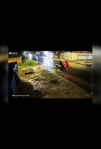 Unloaded Multiple Shots At Point Blank And Still Missed