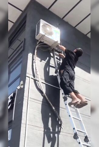 Air Conditioning Man Gets Electrocuted On The Job