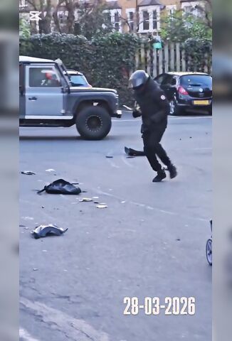 Jeep Driver Stops Motorcycle Theft In Brixton London Yesterday