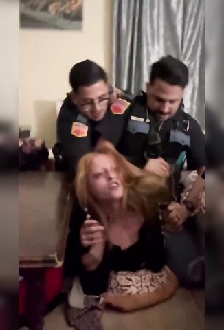 Full Video Of El Paso Police Punching A Woman In The Face For Resisting